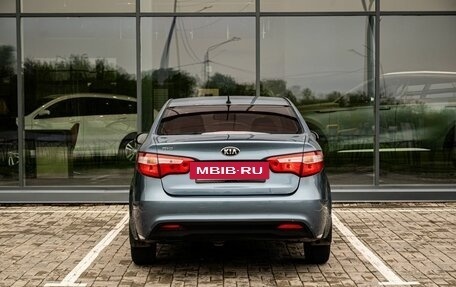 KIA Rio III рестайлинг, 2013 год, 900 000 рублей, 4 фотография