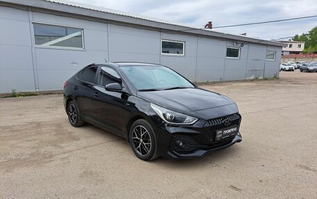 Hyundai Solaris II рестайлинг, 2017 год, 879 000 рублей, 3 фотография