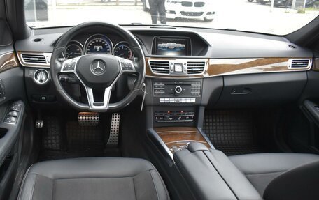 Mercedes-Benz E-Класс, 2015 год, 2 300 000 рублей, 6 фотография