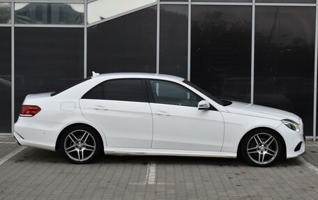 Mercedes-Benz E-Класс, 2015 год, 2 300 000 рублей, 5 фотография