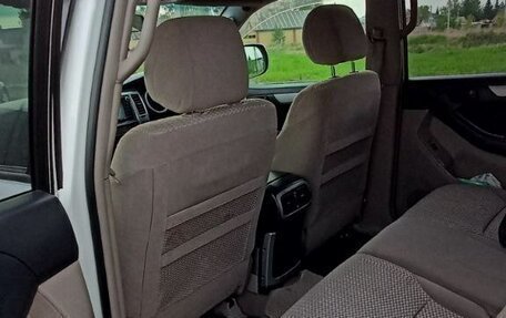 Toyota Hilux Surf IV, 2005 год, 2 500 000 рублей, 18 фотография