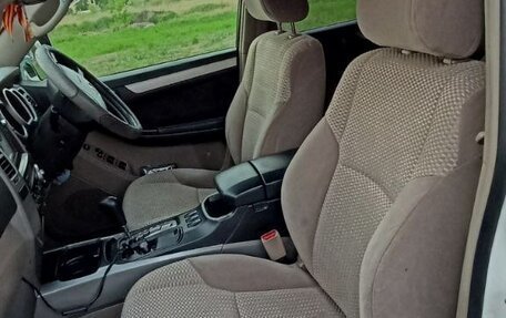 Toyota Hilux Surf IV, 2005 год, 2 500 000 рублей, 28 фотография