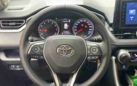 Toyota RAV4, 2022 год, 2 030 000 рублей, 6 фотография