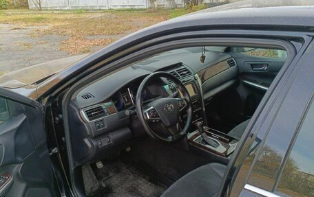 Toyota Camry, 2017 год, 2 400 000 рублей, 5 фотография