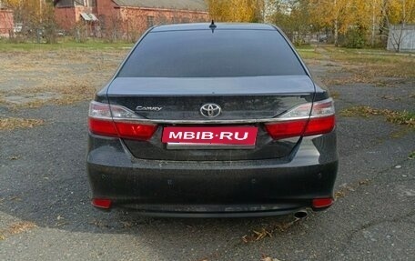 Toyota Camry, 2017 год, 2 400 000 рублей, 4 фотография