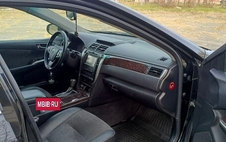 Toyota Camry, 2017 год, 2 400 000 рублей, 6 фотография