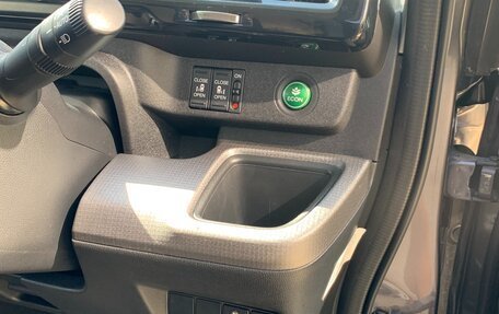Honda Stepwgn IV, 2020 год, 2 850 000 рублей, 16 фотография