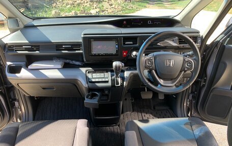 Honda Stepwgn IV, 2020 год, 2 850 000 рублей, 15 фотография