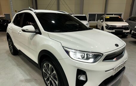 KIA Stonic, 2020 год, 1 400 000 рублей, 10 фотография