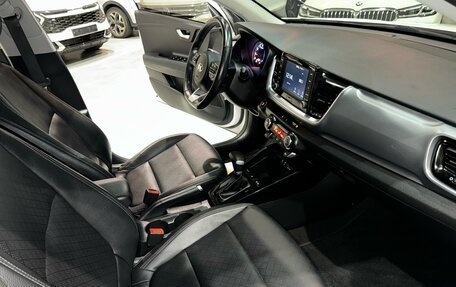 KIA Stonic, 2020 год, 1 400 000 рублей, 18 фотография