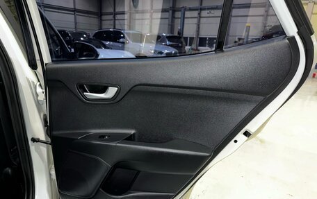 KIA Stonic, 2020 год, 1 400 000 рублей, 19 фотография