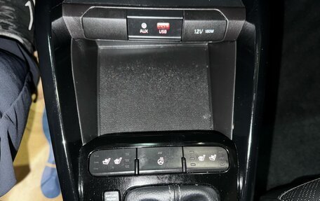 KIA Stonic, 2020 год, 1 400 000 рублей, 32 фотография