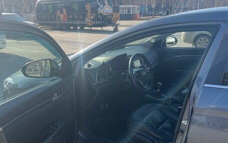 Hyundai Elantra VI рестайлинг, 2016 год, 1 550 000 рублей, 9 фотография