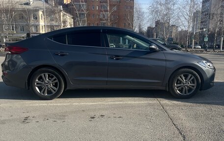Hyundai Elantra VI рестайлинг, 2016 год, 1 550 000 рублей, 8 фотография