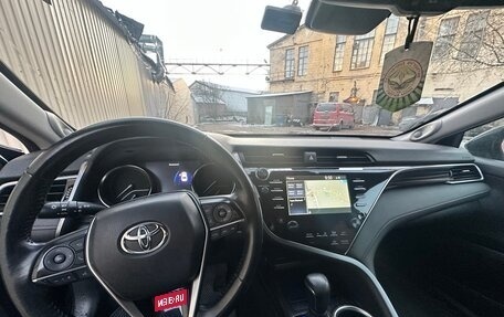 Toyota Camry, 2018 год, 2 830 000 рублей, 9 фотография