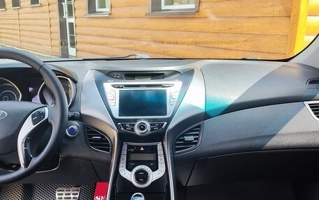 Hyundai Avante, 2011 год, 880 000 рублей, 7 фотография
