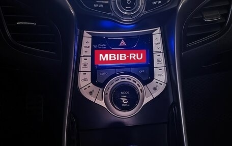 Hyundai Avante, 2011 год, 880 000 рублей, 6 фотография