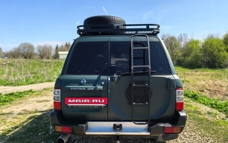 Nissan Patrol, 2002 год, 2 200 000 рублей, 9 фотография