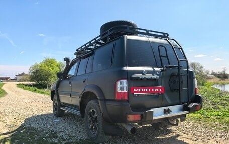 Nissan Patrol, 2002 год, 2 200 000 рублей, 16 фотография