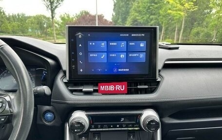 Toyota RAV4, 2022 год, 2 620 000 рублей, 8 фотография