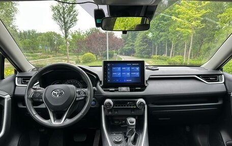 Toyota RAV4, 2022 год, 2 620 000 рублей, 14 фотография