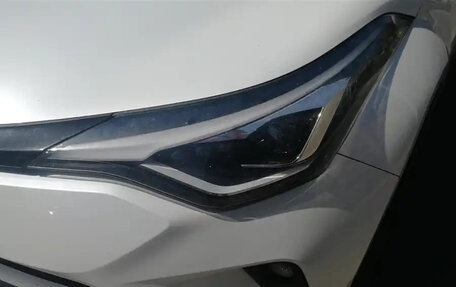 Toyota C-HR I рестайлинг, 2021 год, 1 530 000 рублей, 5 фотография