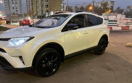 Toyota RAV4, 2018 год, 2 900 000 рублей, 9 фотография