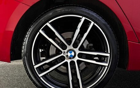 BMW 1 серия, 2019 год, 2 100 000 рублей, 18 фотография
