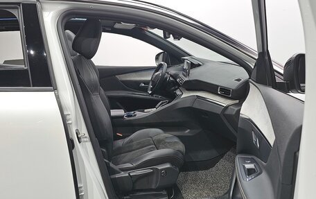 Peugeot 3008 II, 2022 год, 1 880 000 рублей, 13 фотография