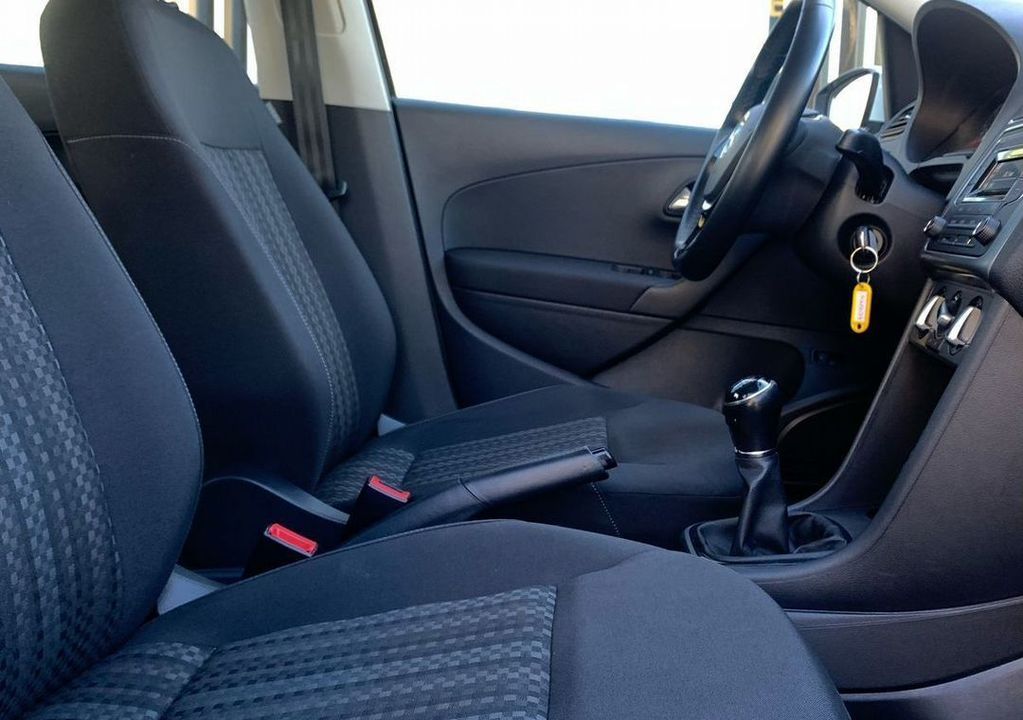 Volkswagen Polo, 2018 год, 1 175 000 рублей, 24 фотография