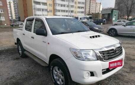 Toyota Hilux VII, 2012 год, 2 590 000 рублей, 9 фотография