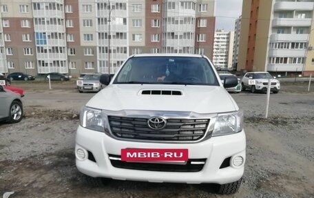Toyota Hilux VII, 2012 год, 2 590 000 рублей, 8 фотография