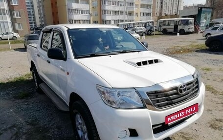 Toyota Hilux VII, 2012 год, 2 590 000 рублей, 6 фотография