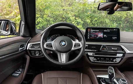BMW 5 серия, 2022 год, 4 265 000 рублей, 11 фотография