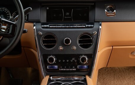 Rolls-Royce Cullinan, 2020 год, 28 950 000 рублей, 25 фотография