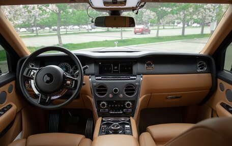 Rolls-Royce Cullinan, 2020 год, 28 950 000 рублей, 19 фотография