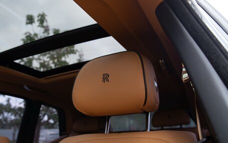 Rolls-Royce Cullinan, 2020 год, 28 950 000 рублей, 28 фотография