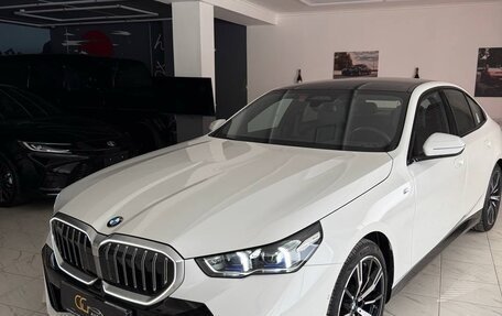 BMW 5 серия, 2024 год, 9 170 000 рублей, 2 фотография