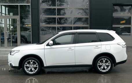 Mitsubishi Outlander III рестайлинг 3, 2014 год, 1 630 000 рублей, 8 фотография