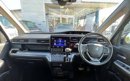 Honda Stepwgn IV, 2020 год, 1 598 000 рублей, 8 фотография