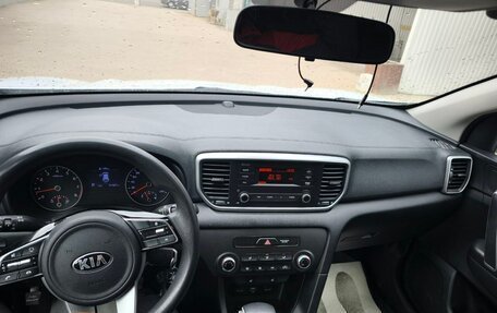 KIA Sportage IV рестайлинг, 2020 год, 1 900 000 рублей, 9 фотография