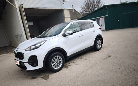 KIA Sportage IV рестайлинг, 2020 год, 1 900 000 рублей, 31 фотография
