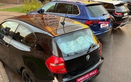 BMW 1 серия, 2011 год, 999 999 рублей, 3 фотография