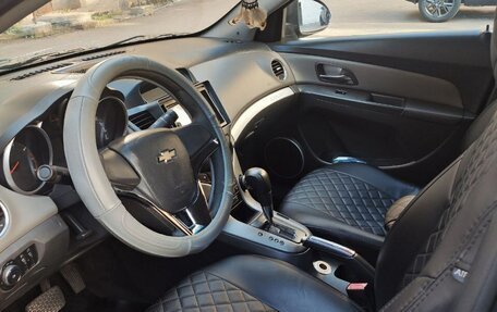 Chevrolet Cruze II, 2010 год, 495 000 рублей, 6 фотография