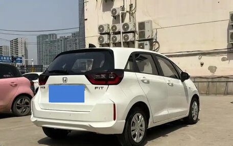 Honda Fit, 2021 год, 1 200 000 рублей, 9 фотография