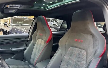 Volkswagen Golf GTI, 2021 год, 2 200 090 рублей, 17 фотография