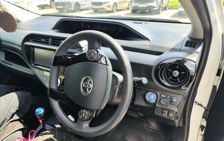 Toyota Aqua I, 2016 год, 980 000 рублей, 5 фотография