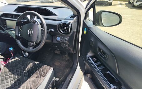Toyota Aqua I, 2016 год, 980 000 рублей, 6 фотография