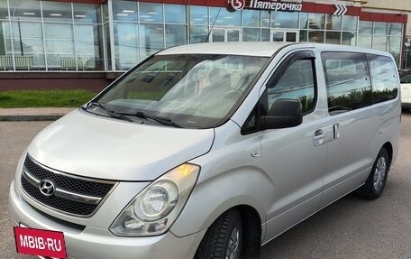 Hyundai H-1 II рестайлинг, 2008 год, 1 450 000 рублей, 4 фотография