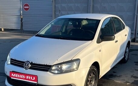 Volkswagen Polo VI (EU Market), 2011 год, 630 000 рублей, 2 фотография
